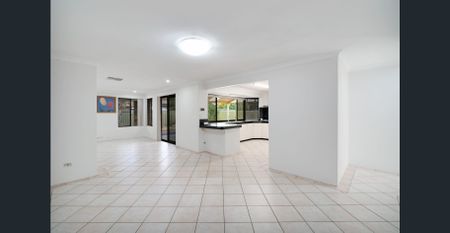 Large Family Home Located in Willetton Primary & High School Zone - Photo 3