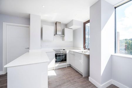 2 bedroom flat to rent - Photo 4