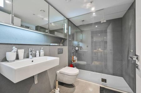 3 bedroom flat to rent - Photo 4