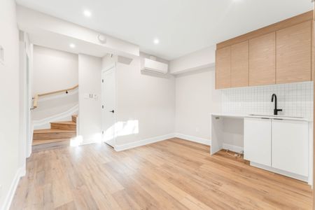 132 Carillon Street - B Ottawa ON K1L 5Y3 - Photo 3