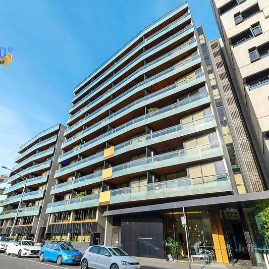 Luxury Living in the Heart of Carlton - Photo 1