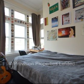 2 Bedroom Property Near Leeds University - Photo 1