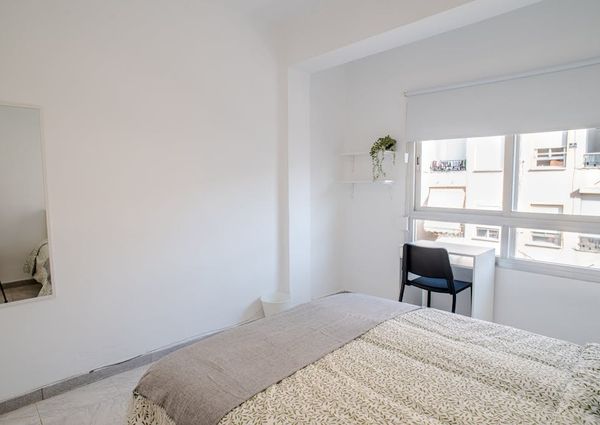 Carrer de Sant Lluís Bertran, Torrent, Valencian Community 46900