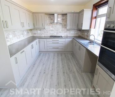 Nabcroft Lane, Huddersfield - Photo 3