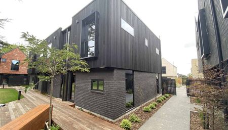 Be the first on Colombo - Photo 5