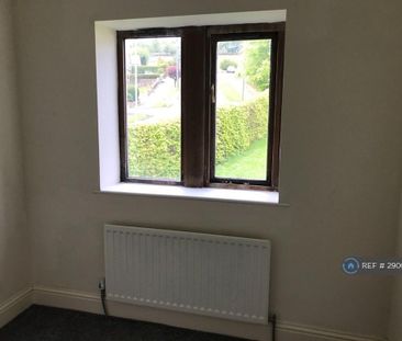 4 bedroom detached house to rent - Photo 2