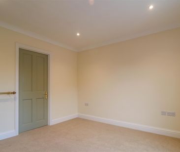 Downing Court, Swaffham Bulbeck, Cambridge - Photo 2