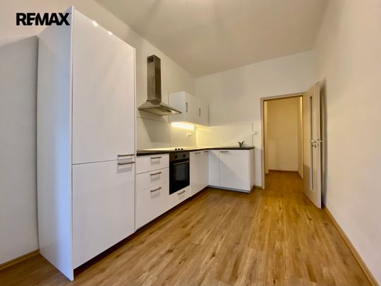 Pronájem bytu 1+1 40 m², Pod Marjánkou 1674, Praha - Photo 1