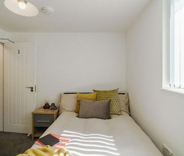 5 bedroom terraced house to rent - Photo 2