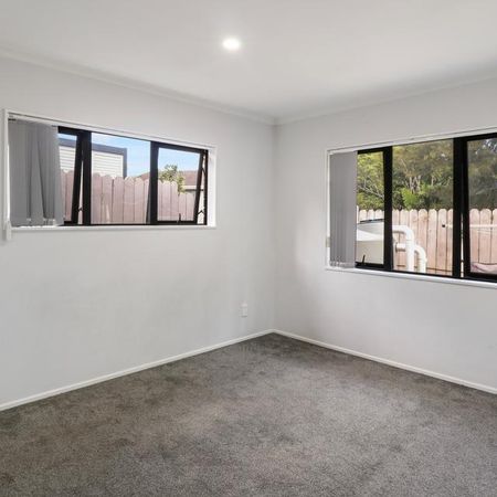 Low Maintenance 3 Bedroom Home! - Photo 3