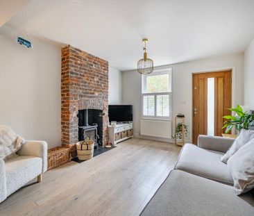 2 bedroom terraced house to rent - Photo 3