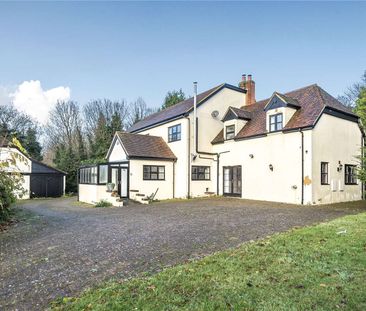 Six-bedroom detached former farmhouse with ground-floor lateral liv... - Photo 6