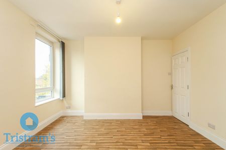 2 bed Flat for Rent - Photo 3