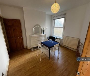 4 bedroom terraced house to rent - Photo 1