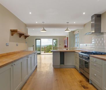 4 bedroom detached house to rent - Photo 4