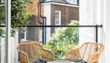 2 Bedroom Apartment, Prince Of Wales Terrace, Kensington, London - Photo 4