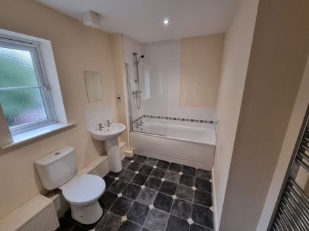 1 bed Apartment - To Let - Photo 5
