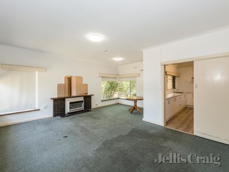 204 Jasper Road, Bentleigh - Photo 2