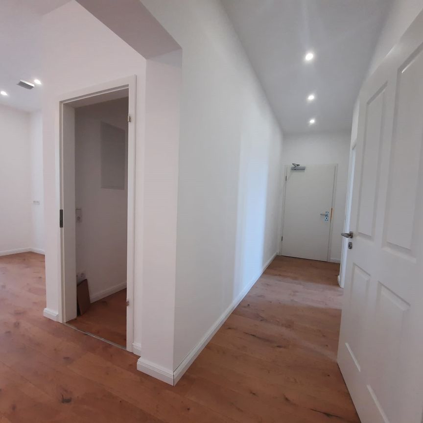 Moderne 3-Raum-Wohnung mit Terrasse und viel Tageslicht ! - Foto 1