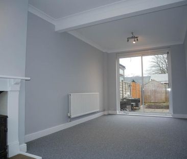 2 bedroom terraced house to rent - Photo 2