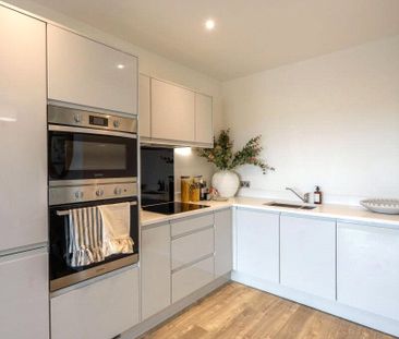 Elmsleigh Road, Staines-upon-Thames, Surrey, TW18 4AJ - Photo 6