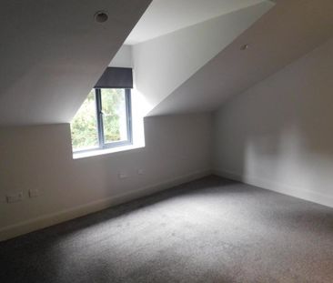 4 bedroom terraced house to rent - Photo 4