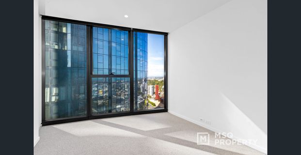 Sky-High Southbank Apartment with Spectacular Bay View - Photo 1