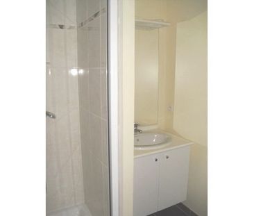 Location Appartement 2 pièces 40m² ANGERS 49100 - Photo 3