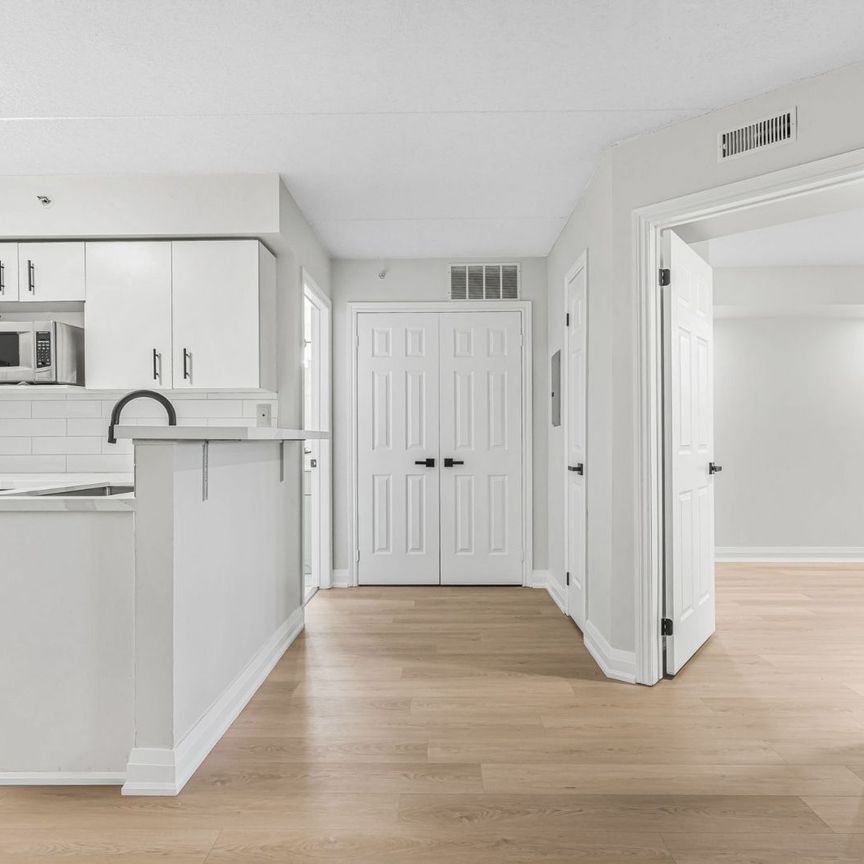 For Lease - 1421 Walker's Line Unit# 206, Burlington, Ontario - Photo 1