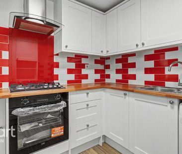 3 bedroom end of terrace house to rent - Photo 3