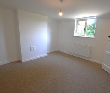 2 bedroom cottage to rent - Photo 2