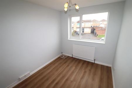 3 bedroom detached house to rent - Photo 4