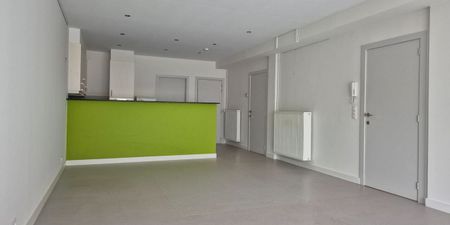 Gelijkvloers app. te huur in Buggenhout voor € 790 met 1 slaapkamer - Photo 2