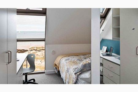 PREMIUM ENSUITE WITH SEA VIEW - Photo 3