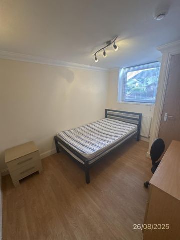 7 bedroom terraced house to rent - Photo 3