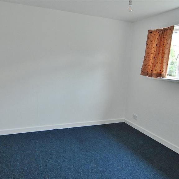 3 bedroom end of terrace house to rent - Photo 1