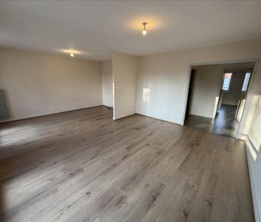 Location Appartement 5 pièces 98m² - Photo 4