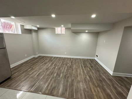 For Lease - 227 Sussexvale Drive, Brampton, Ontario - Photo 4