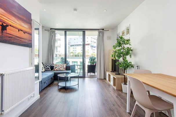 1 bedroom flat to rent - Photo 1