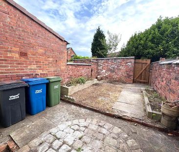 2 bedroom terraced house to rent - Photo 5