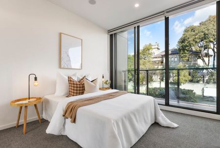 Contemporary Living in the Heart of Preston - Photo 4