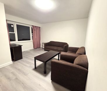 For Lease - 94 Taunton Road Unit# Main, Oshawa, Ontario - Photo 4