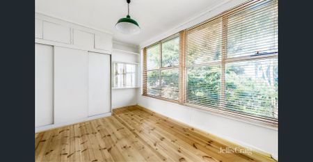 Two Bedroom Apartment in Brunswick West - Photo 3