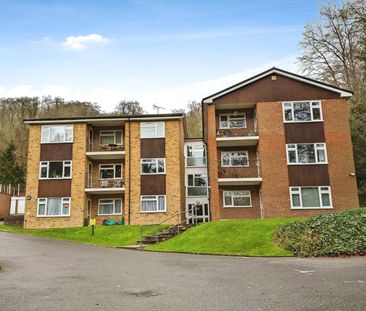 Harestone Valley Road, Caterham - Photo 6