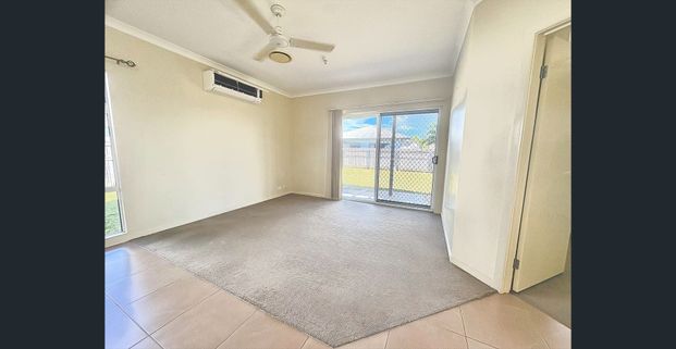 3-Bedroom + large study nook in Kelso - combining comfort, practicality, and convenience! - Photo 1