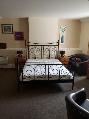 1 bedroom house of multiple occupation to rent - Photo 4