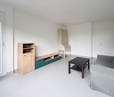 Location Appartement 3 pièces 53m² NANTERRE 92000 - Photo 3
