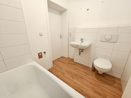 Schöne renovierte Wohnung mit Balkon - Foto 5