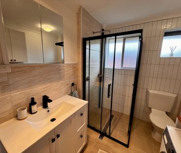 Stylish & Refreshed Two Bedroom Unit In Prime Fairy Meadow Location - Photo 6