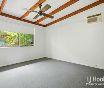 Spacious four bedroom home in convenient location - Photo 2